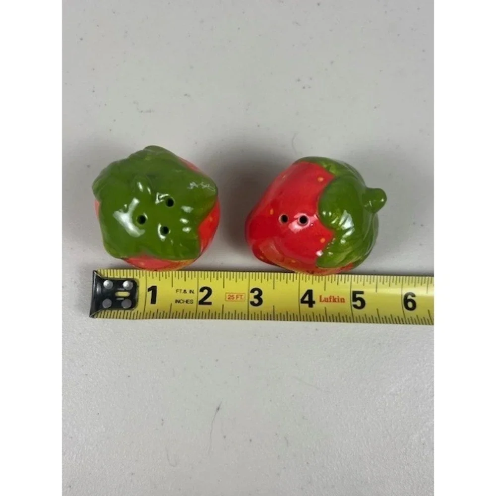 Strawberry‎ Dolly Parton Ceramic Salt and Pepper Shaker Set of 2 Cottagecore
